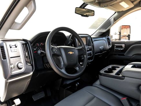 Used 2019 Chevrolet Silverado 3500 W/T w/ WT Convenience Package image 3