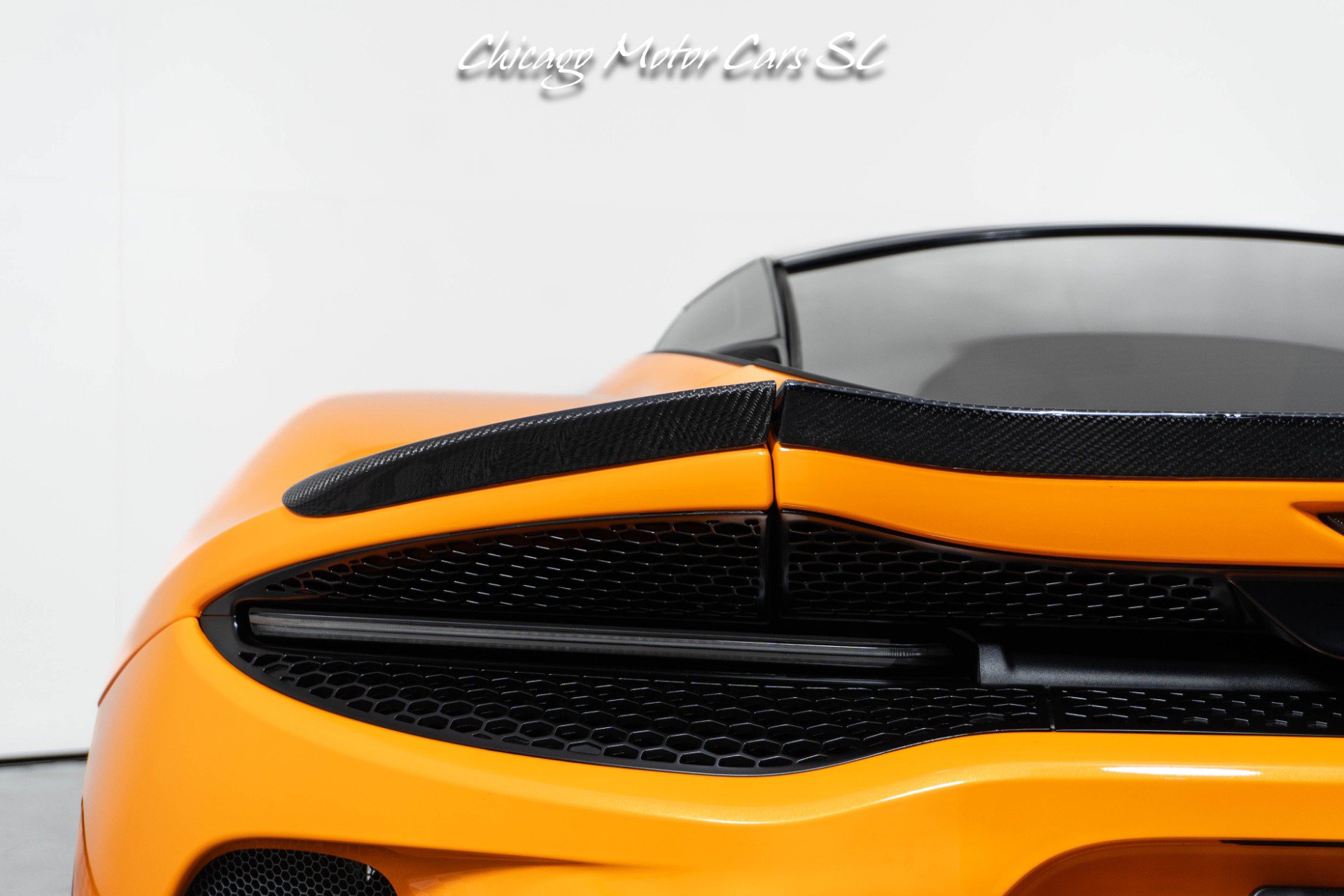 Used 2023 McLaren GT RWD image 15