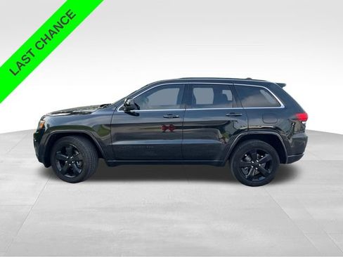 Used 2015 Jeep Grand Cherokee Altitude AWD/4WD image 2