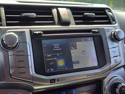 Used 2018 Toyota 4Runner Limited AWD/4WD image 28