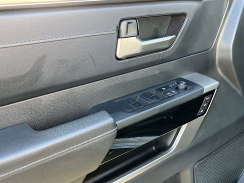 Used 2024 Toyota Tundra Limited image 15