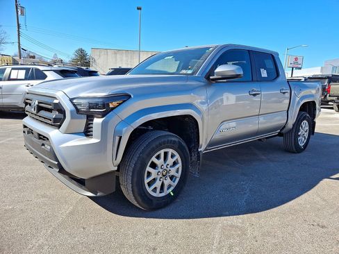 New 2026 Toyota Tacoma SR5 image 2