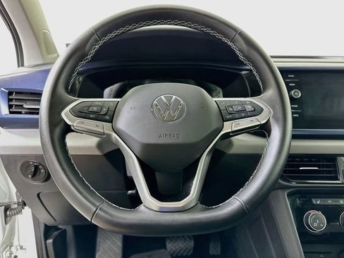 Certified 2023 Volkswagen Taos SE w/ Panoramic Sunroof Package AWD/4WD image 11