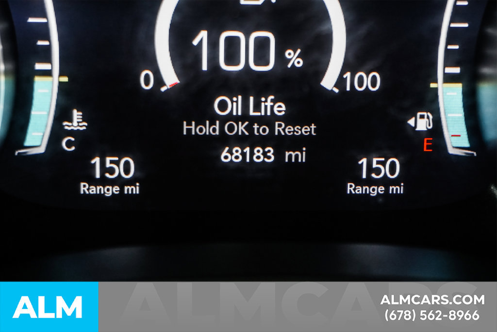 Used 2023 Chrysler Pacifica Touring-L FWD image 55