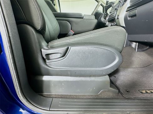 Used 2017 Nissan Titan SV image 22