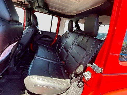 Used 2022 Jeep Wrangler Unlimited Sahara w/ Cold Weather Group image 24