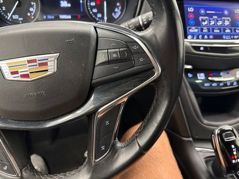 Used 2022 Cadillac XT5 Premium Luxury w/ Technology Package AWD/4WD image 24
