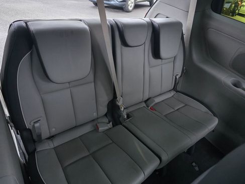 Used 2016 Kia Sedona LX w/ LX Essentials Premium Package image 11