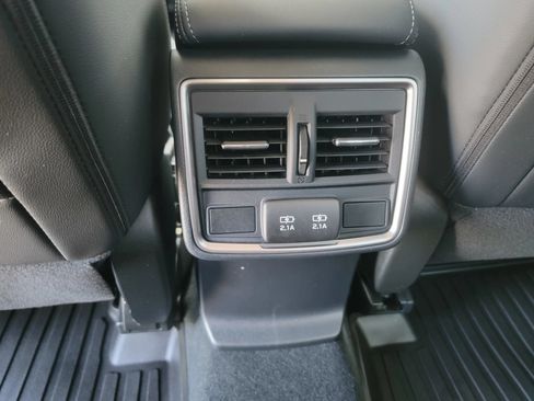 Used 2022 Subaru Forester Limited AWD/4WD image 13