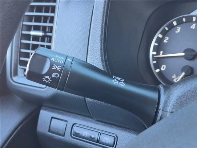 Used 2023 Nissan Frontier S w/ Technology Package RWD image 15