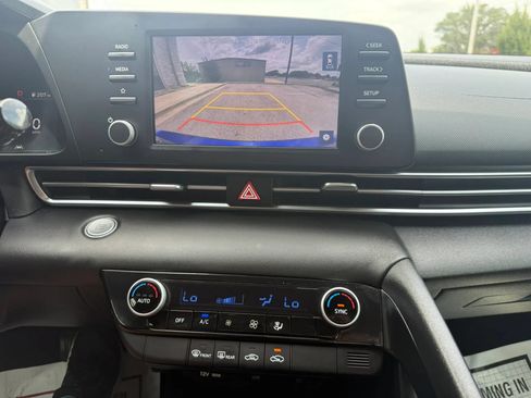 Used 2023 Hyundai Elantra SEL w/ Cargo Package FWD image 12