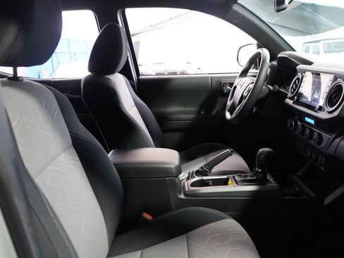 Used 2023 Toyota Tacoma 4x4 Double Cab image 29