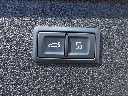 Used 2022 Audi Q5 2.0T Premium image 27