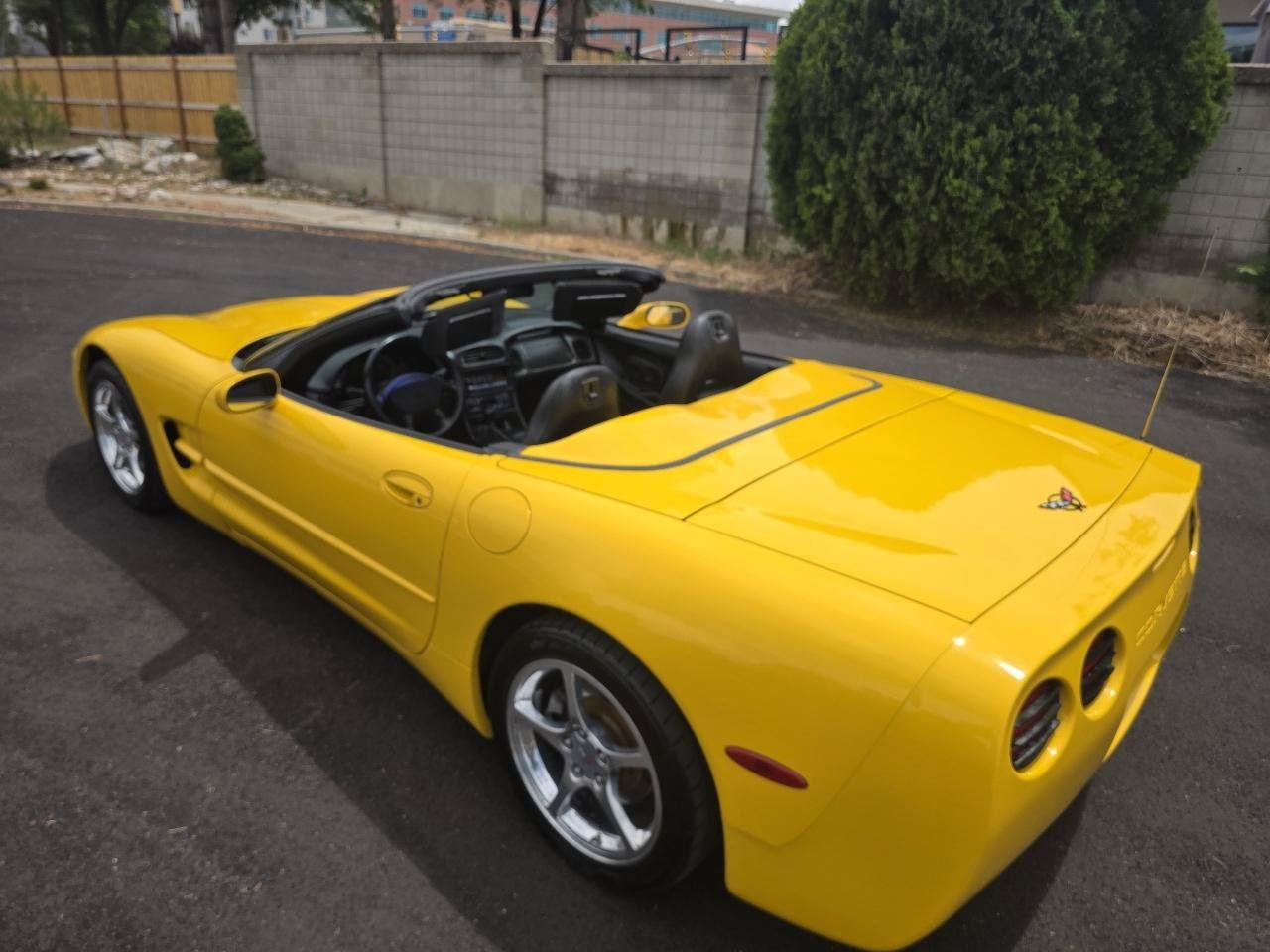 Used 2002 Chevrolet Corvette Convertible w/ Preferred Equipment Group2 RWD image 13