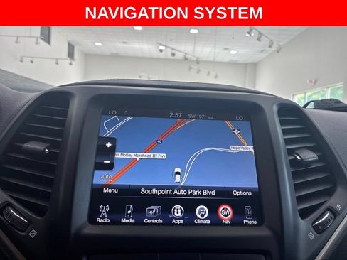 Used 2016 Jeep Cherokee High Altitude FWD image 6
