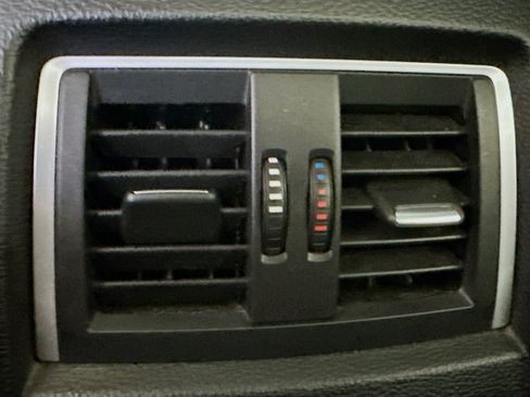 Used 2017 BMW 340i xDrive Sedan image 28