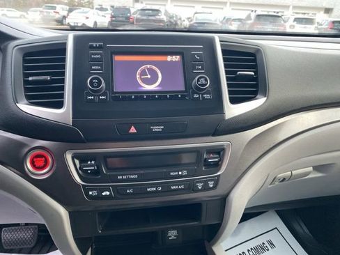 Used 2017 Honda Pilot LX image 21