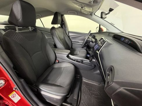 Used 2016 Toyota Prius Two FWD image 30