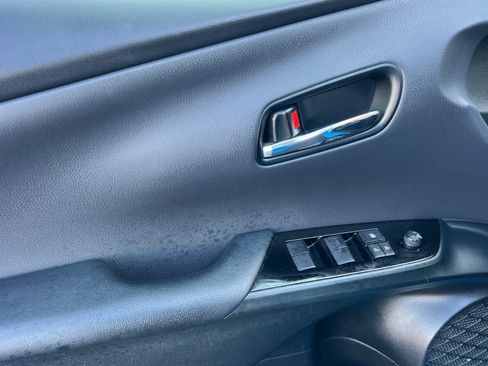 Certified 2021 Toyota Prius XLE AWD/4WD image 12