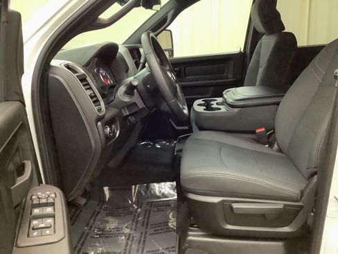 New 2026 RAM 2500 Tradesman AWD/4WD image 13