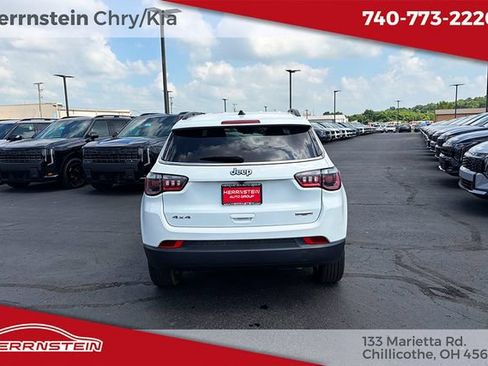 Used 2024 Jeep Compass Latitude AWD/4WD image 30