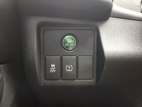 Used 2018 Honda HR-V LX image 9