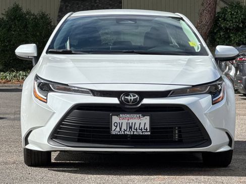 Certified 2025 Toyota Corolla LE FWD image 8