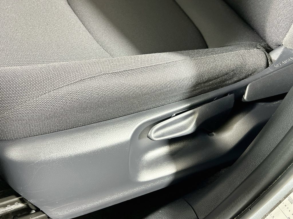 Certified 2025 Toyota Corolla Cross LE FWD image 17