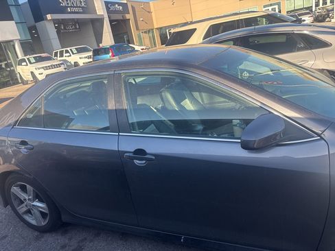 Used 2014 Toyota Camry SE image 7