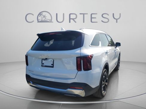 New 2026 Kia Sorento EX w/ EX Premium Package FWD image 3