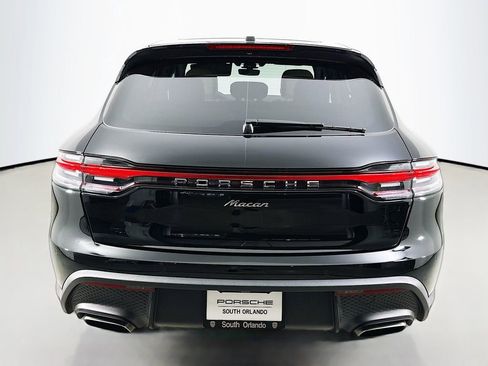 Used 2025 Porsche Macan image 10