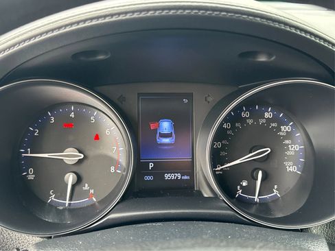 Used 2020 Toyota C-HR LE image 18