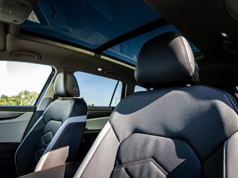 New 2026 Volkswagen Atlas Peak Edition image 44