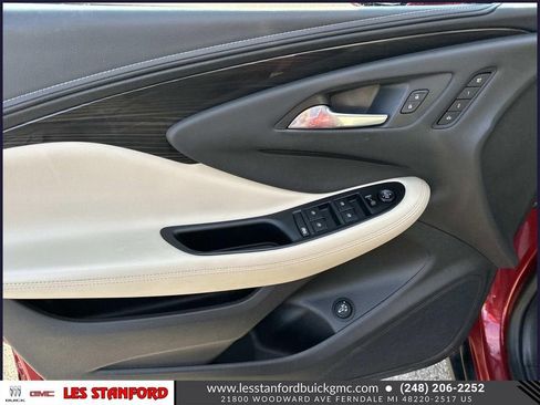 Used 2019 Buick Envision Essence AWD/4WD image 17