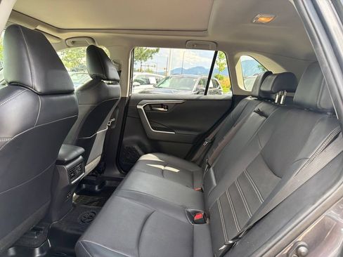 Used 2019 Toyota RAV4 Limited AWD/4WD image 20
