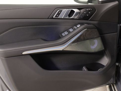 Used 2024 BMW X7 xDrive40i w/ Executive Package image 24