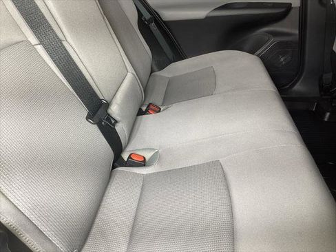 Certified 2023 Toyota Venza LE image 4