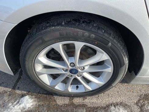 Used 2019 Ford Fusion SEL image 17