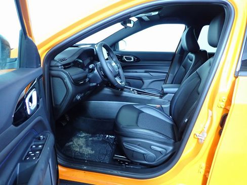 New 2026 Jeep Compass Latitude image 17