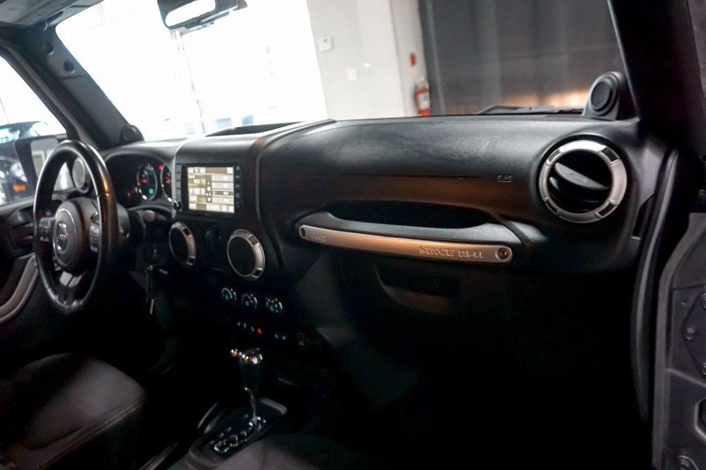 Used 2013 Jeep Wrangler Rubicon w/ PWR Convenience Group AWD/4WD image 26
