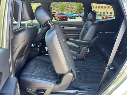 Used 2025 Kia Telluride SX Prestige X-Line AWD/4WD image 17