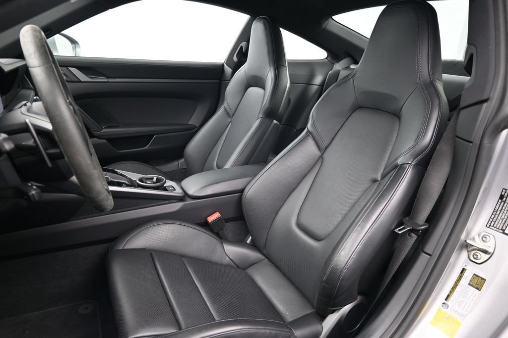 Used 2025 Porsche 911 Carrera S RWD image 5