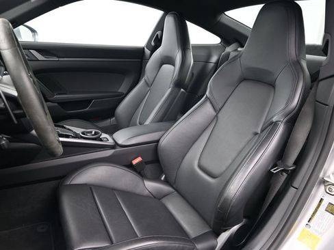 Used 2025 Porsche 911 Carrera S RWD image 5