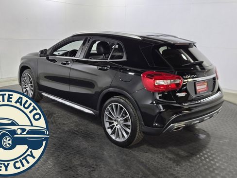 Used 2019 Mercedes-Benz GLA 250 4MATIC image 5