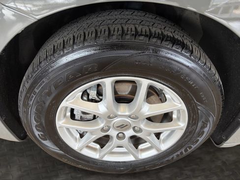 Used 2022 Chrysler Pacifica Touring-L FWD image 36
