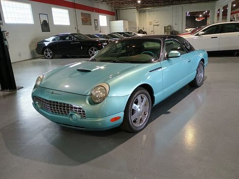 Used 2002 Ford Thunderbird RWD image 2