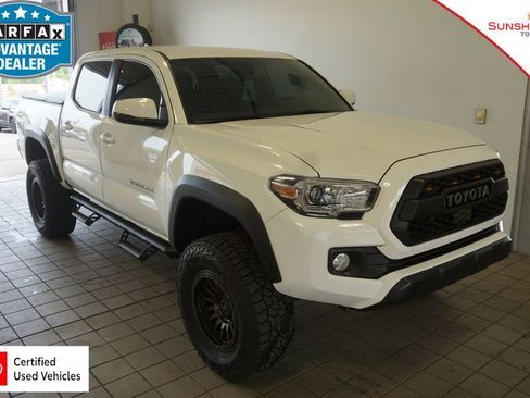 Used 2022 Toyota Tacoma TRD Off-Road AWD/4WD image 1