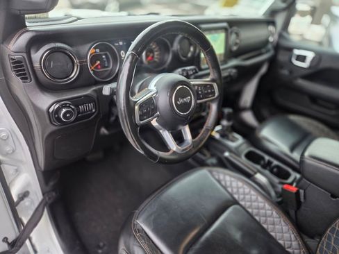 Used 2021 Jeep Wrangler Unlimited Sahara AWD/4WD image 14