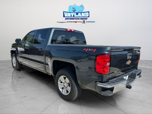 Used 2018 Chevrolet Silverado 1500 LT w/ All Star Edition AWD/4WD image 3