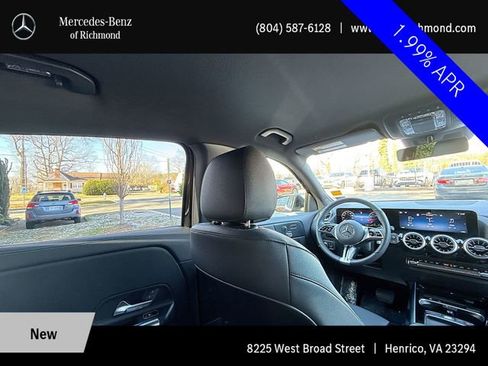 Used 2025 Mercedes-Benz GLA 250 4MATIC image 25